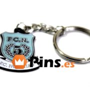 Llaveros personalizados de club de futbol con color.